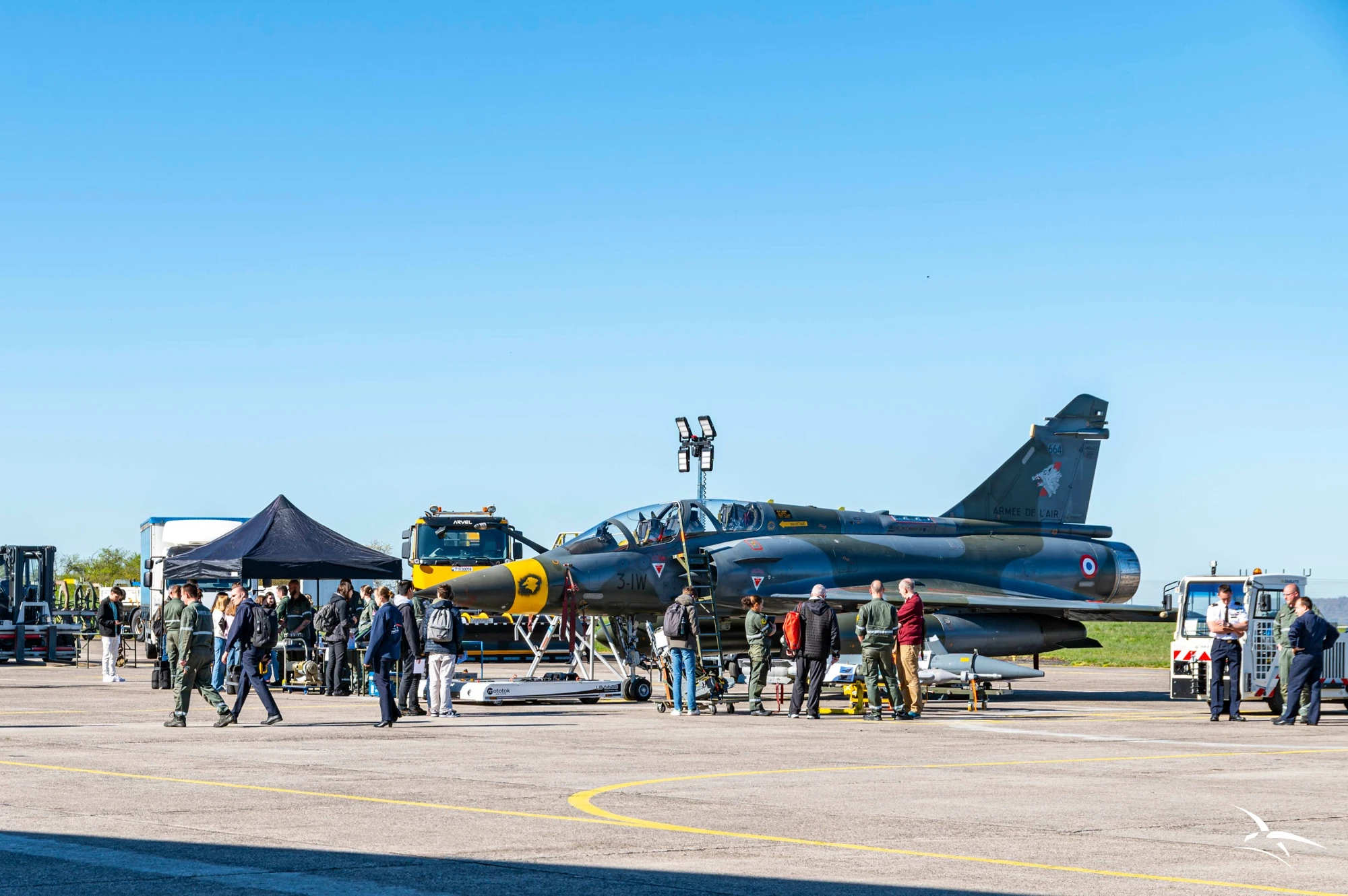 Journée job dating sur le parking de la base aérienne 133 de Nancy-Ochey