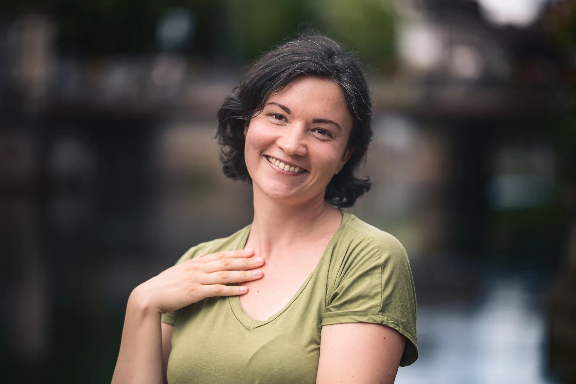 Portrait femme lumière naturelle extérieur