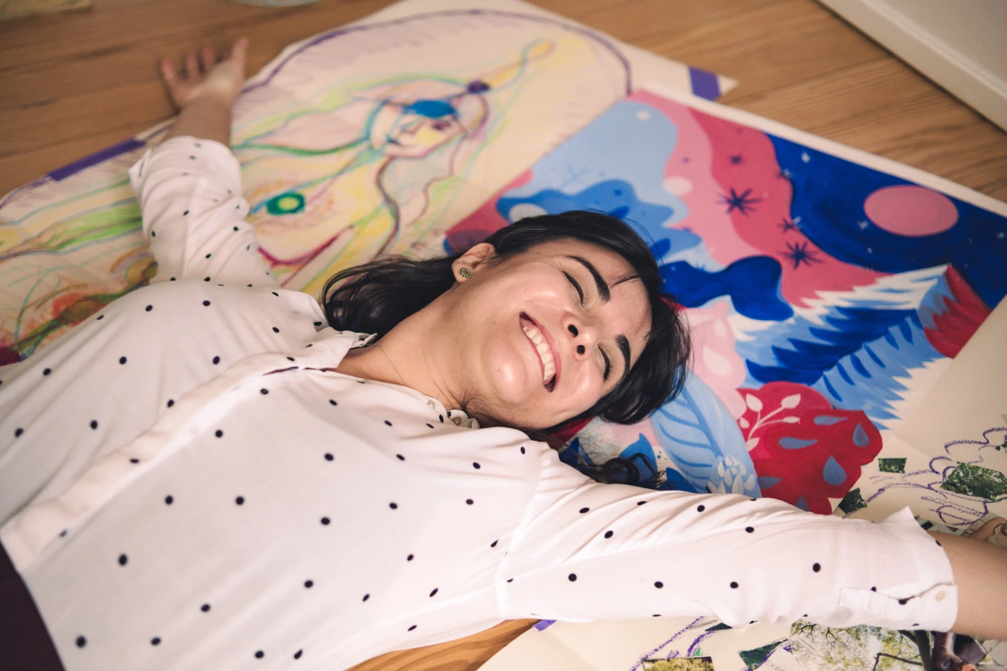 Portrait artiste intérieur lumière naturelle